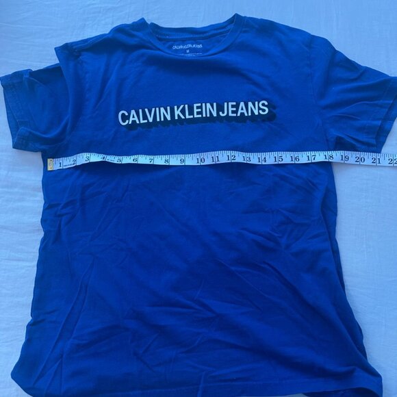 Calvin Klien Blue tee - Picture 3 of 3